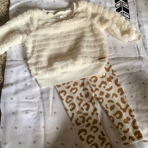 Tahari Baby Outfit 3-6m